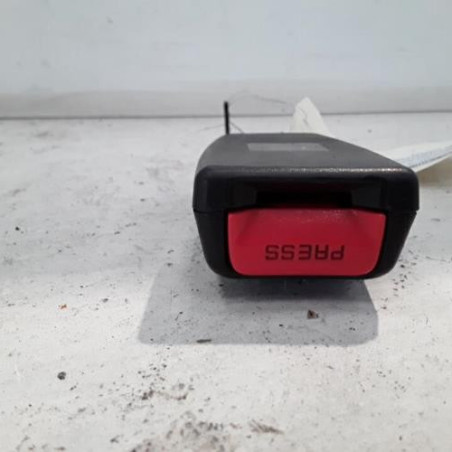 Attache ceinture avant droit HYUNDAI MATRIX