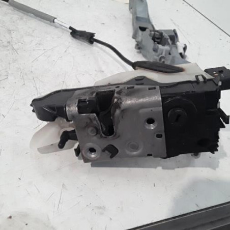 Serrure avant gauche PEUGEOT 208 1
