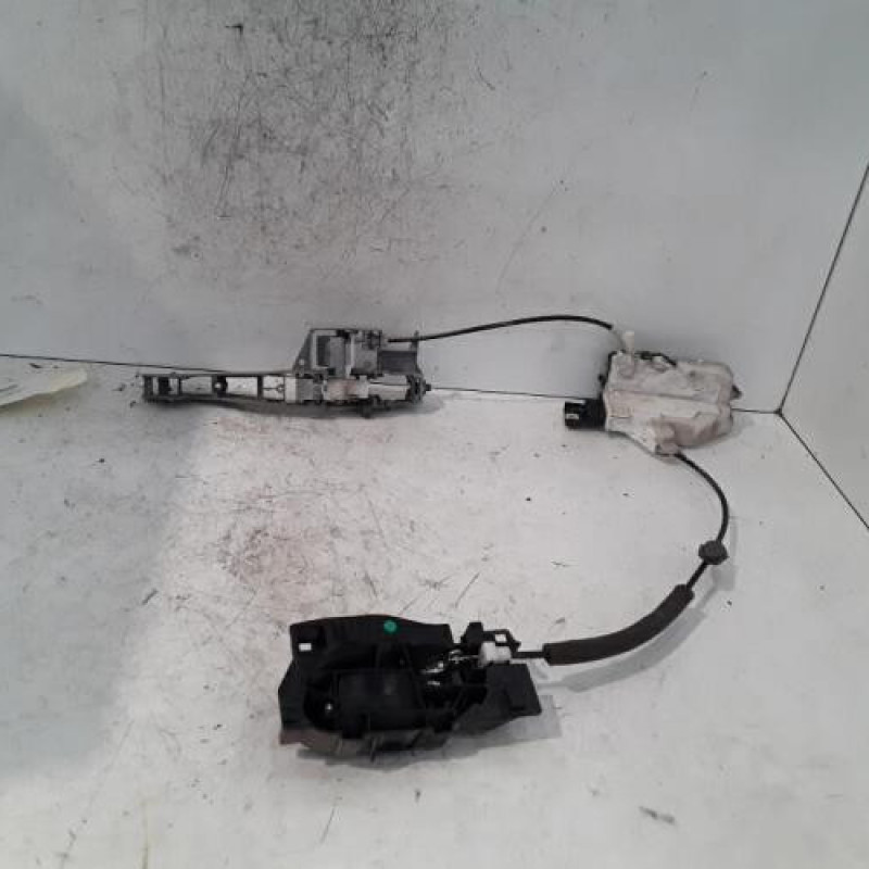 Serrure avant droit CITROEN C3 2 Serrure avant droit CITROEN C3 2