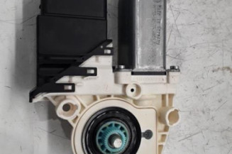 Leve vitre electrique arriere droit VOLKSWAGEN PASSAT 5 Photo n°1