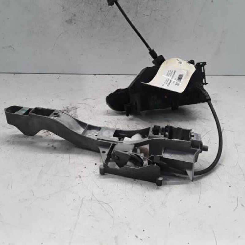 Serrure avant droit PEUGEOT 207