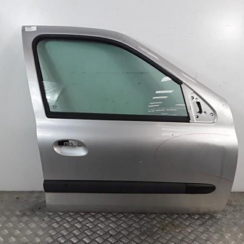 Porte avant droit RENAULT CLIO 2 CAMPUS Porte avant droit RENAULT CLIO 2 CAMPUS