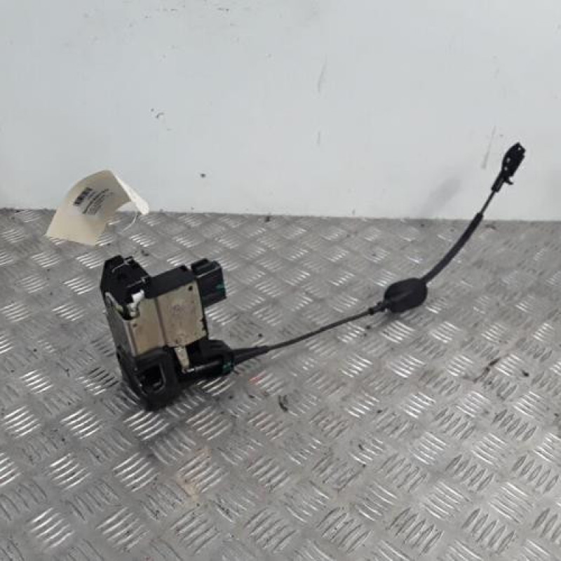 Serrure avant droit FORD FIESTA 5 Serrure avant droit FORD FIESTA 5