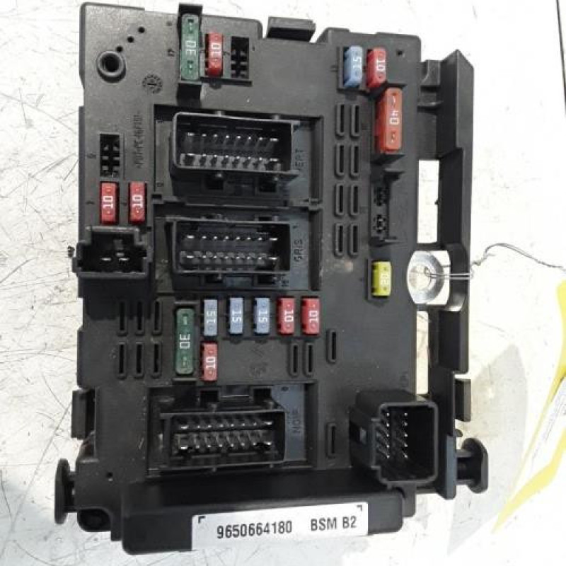 Boitier servitude moteur (BSM) PEUGEOT 206