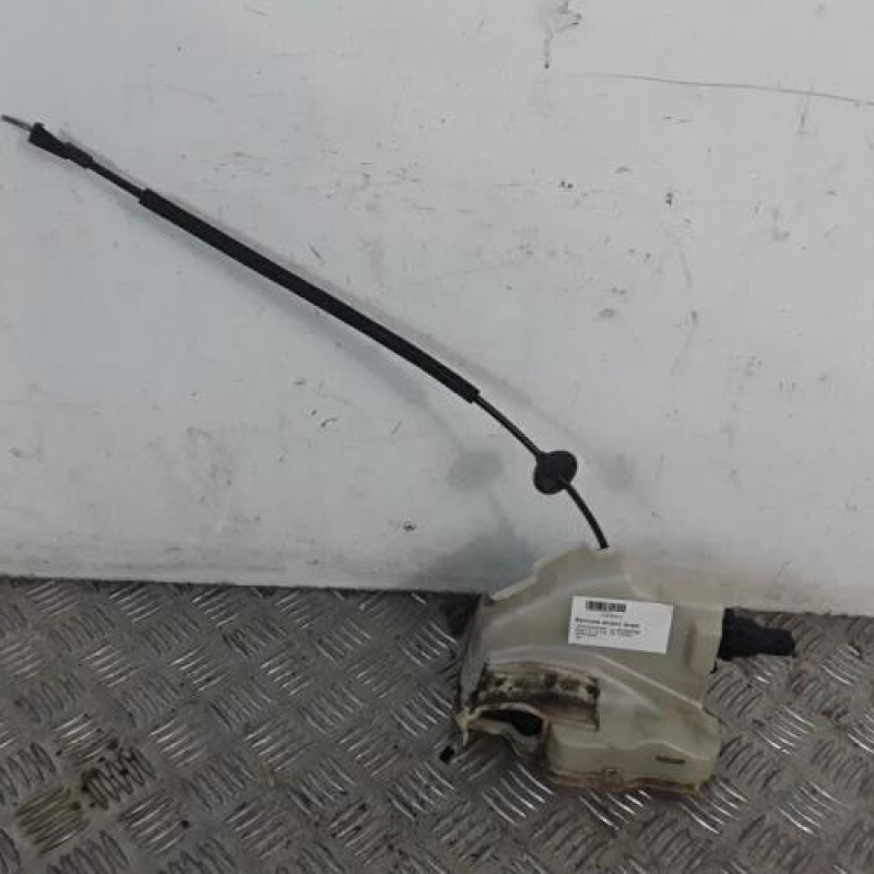 Serrure avant droit VOLKSWAGEN GOLF 5 Serrure avant droit VOLKSWAGEN GOLF 5