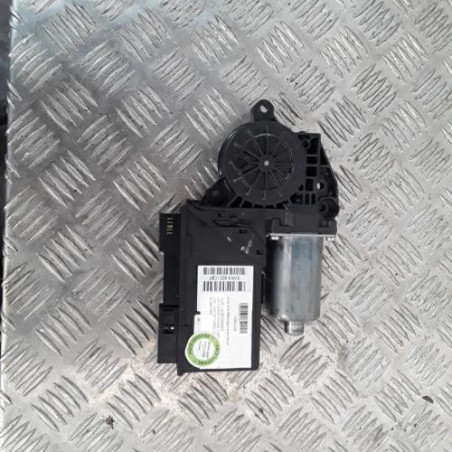 Leve vitre electrique avant droit AUDI A4 2 Photo n°1