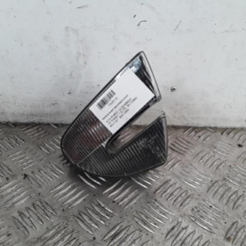 Optique avant secondaire droit (feux)(clignotant) ALFA ROMEO 147