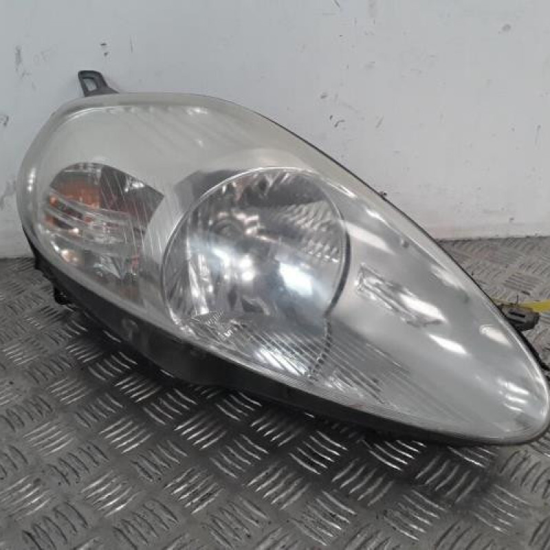 Optique avant principal droit (feux)(phare) FIAT GRANDE PUNTO