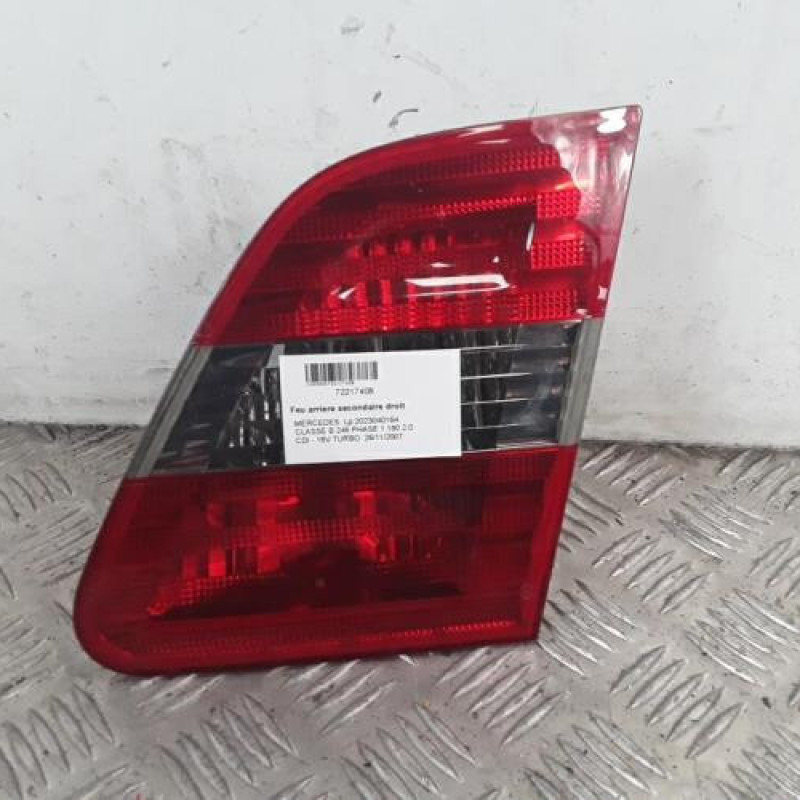Feu arriere secondaire droit (feux) MERCEDES CLASSE B 245