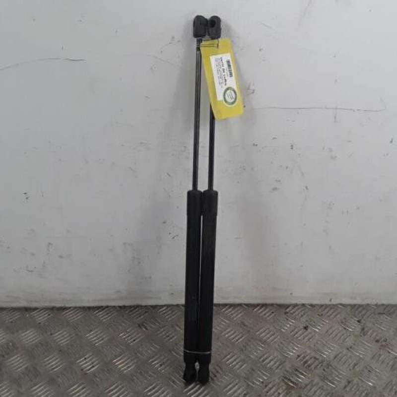 Verin de coffre MERCEDES CLASSE B 245 Verin de coffre MERCEDES CLASSE B 245