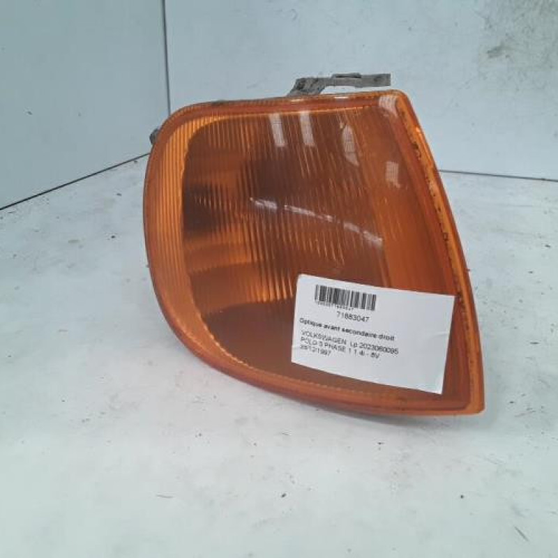Optique avant secondaire droit (feux)(clignotant) VOLKSWAGEN POLO 3