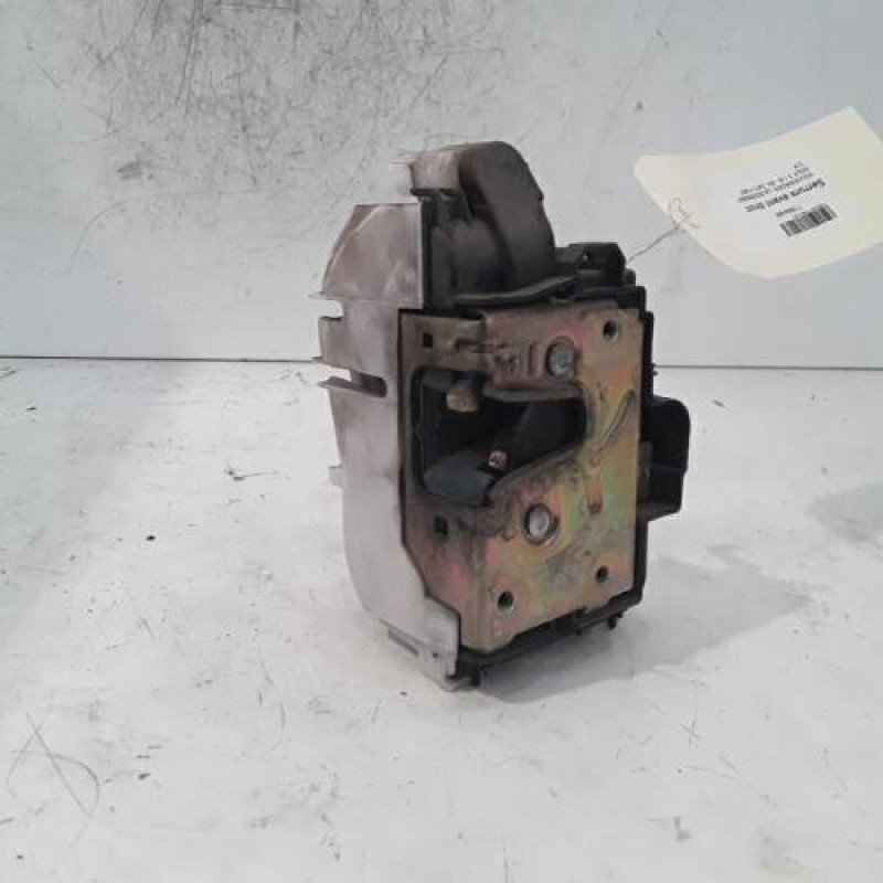 Serrure avant droit VOLKSWAGEN GOLF 3