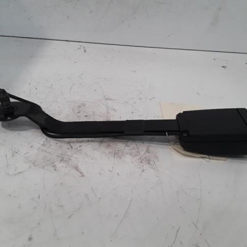 Attache ceinture avant droit RENAULT CLIO 4