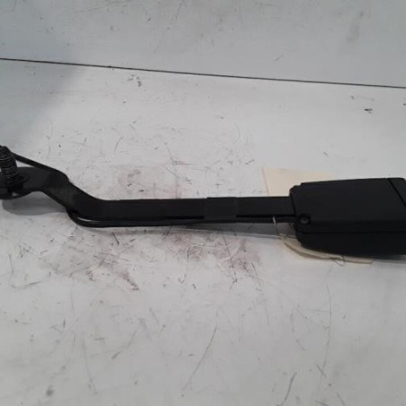 Attache ceinture avant droit RENAULT CLIO 4 Photo n°1