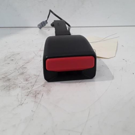 Attache ceinture avant droit RENAULT CLIO 4