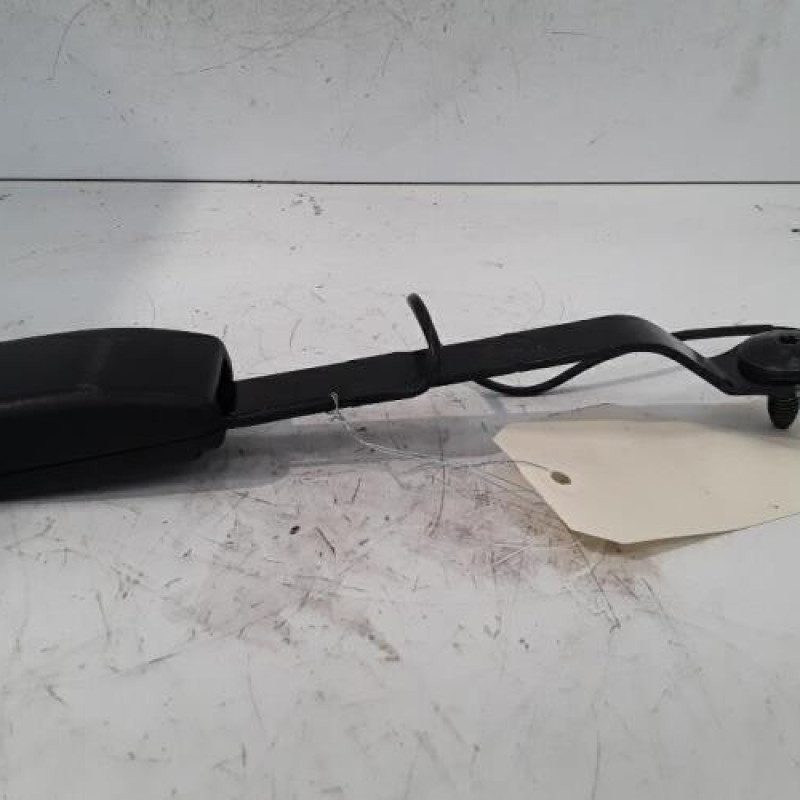 Attache ceinture avant gauche RENAULT CLIO 4