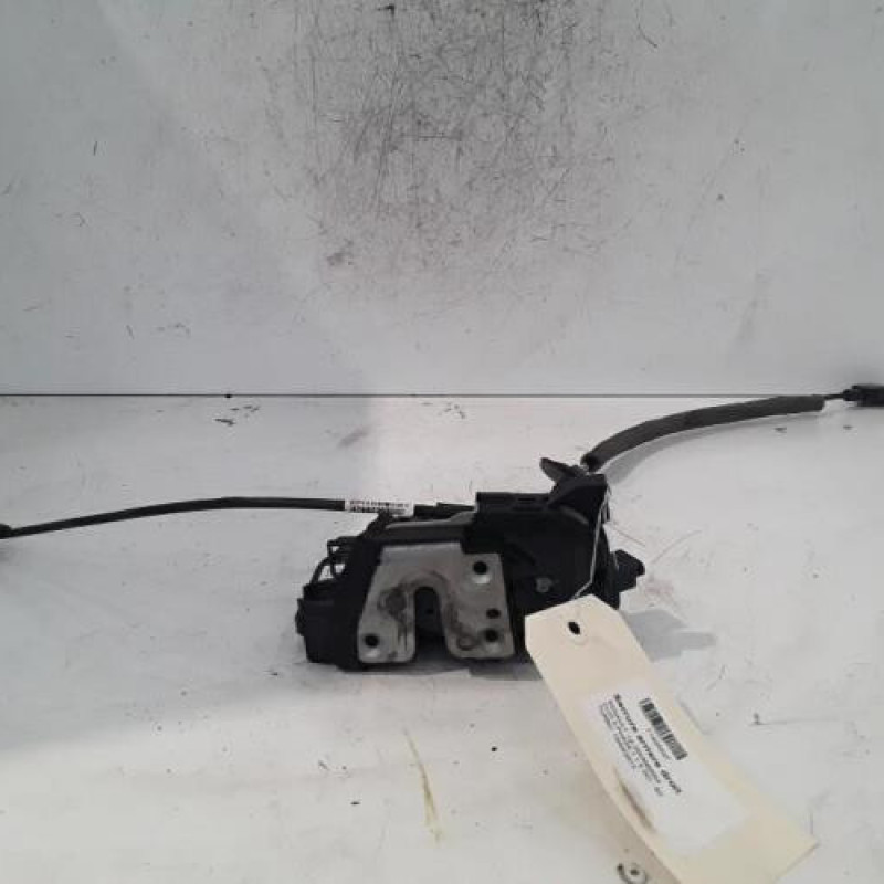 Serrure arriere droit RENAULT CLIO 4