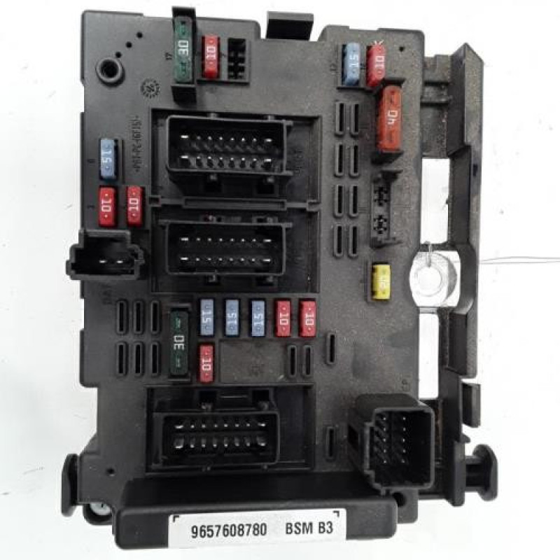 Boitier servitude moteur (BSM) PEUGEOT 206 Boitier servitude moteur (BSM) PEUGEOT 206