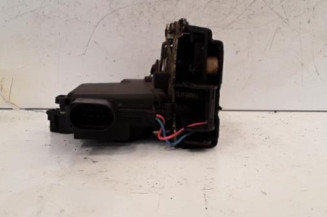 Serrure avant gauche VOLKSWAGEN GOLF 4