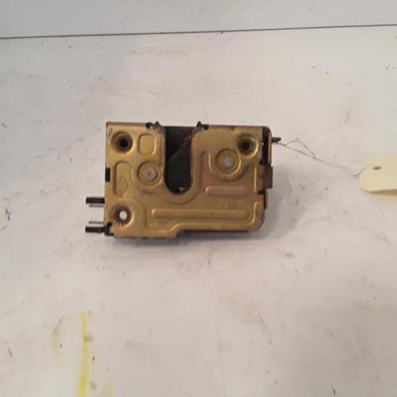 Serrure avant droit RENAULT CLIO 1