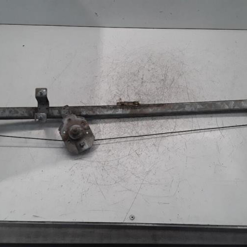 Leve vitre mecanique avant droit PEUGEOT BOXER 1
