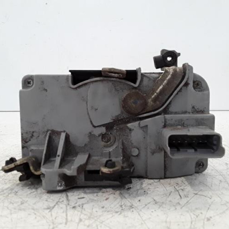 Serrure avant droit PEUGEOT 206