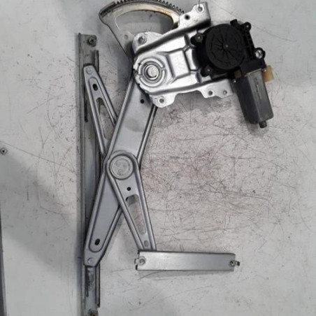 Leve vitre electrique avant droit TOYOTA YARIS 1 Photo n°1