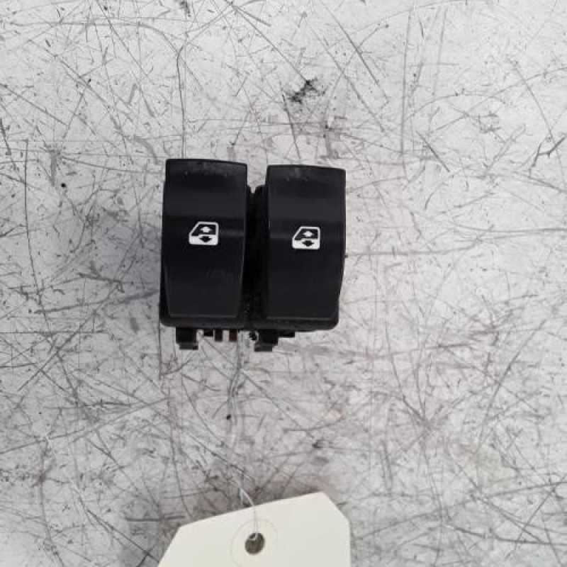 Interrupteur de leve vitre avant gauche RENAULT MEGANE 2