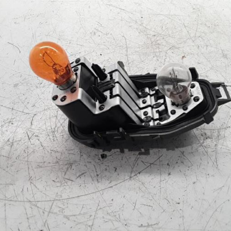 Platine feu arriere gauche RENAULT CLIO 4