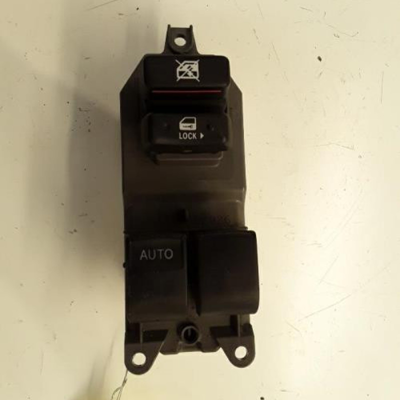Interrupteur de leve vitre avant gauche TOYOTA YARIS 2