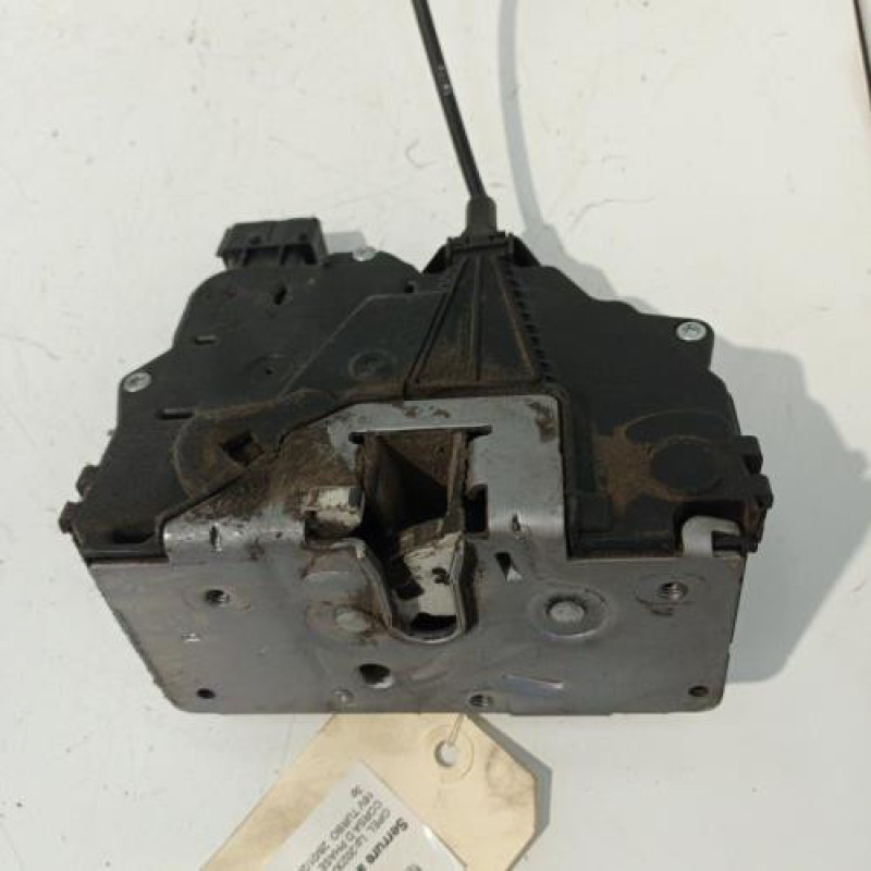 Serrure avant gauche OPEL CORSA D Serrure avant gauche OPEL CORSA D