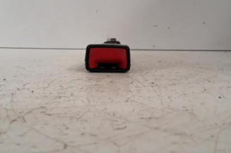 Attache ceinture avant droit PEUGEOT BIPPER Photo n°3