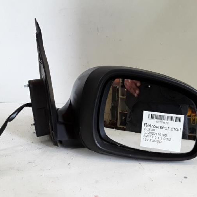 Retroviseur droit SUZUKI SWIFT 3 Retroviseur droit SUZUKI SWIFT 3