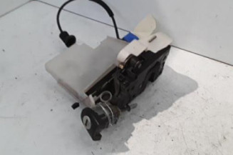 Serrure avant droit VOLKSWAGEN POLO 4