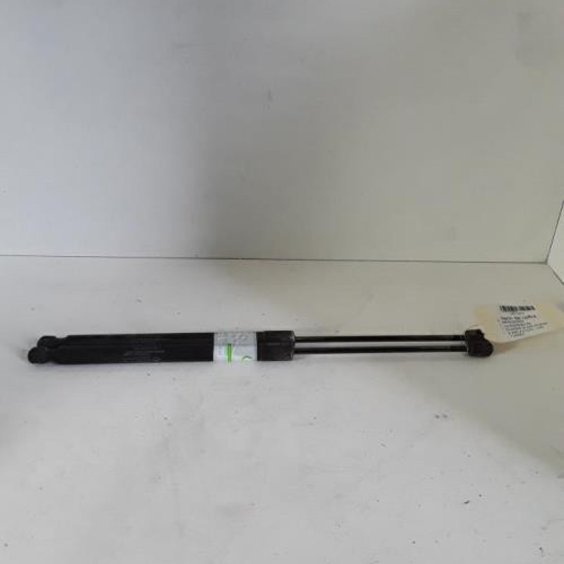 Verin de coffre MERCEDES CLASSE B 245 Verin de coffre MERCEDES CLASSE B 245