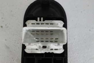 Interrupteur de leve vitre avant gauche RENAULT CLIO 3