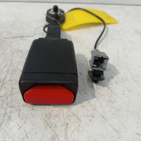 Attache ceinture avant gauche PEUGEOT 208 1