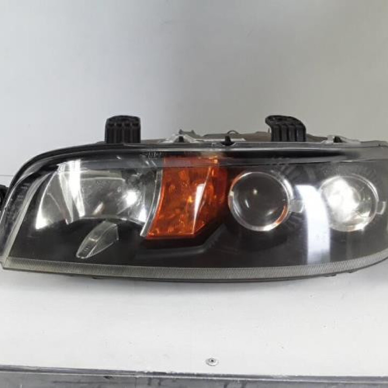 Optique avant principal gauche (feux)(phare) FIAT PUNTO 2