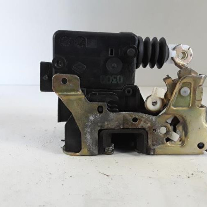 Serrure avant droit RENAULT KANGOO 1 Serrure avant droit RENAULT KANGOO 1