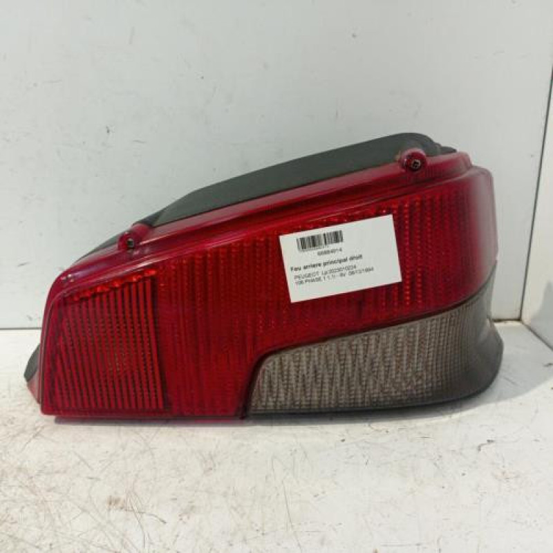 Feu arriere principal droit (feux) PEUGEOT 106