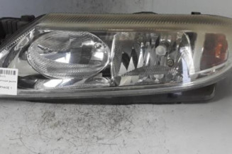 Optique avant principal gauche (feux)(phare) RENAULT LAGUNA 2 Photo n°1