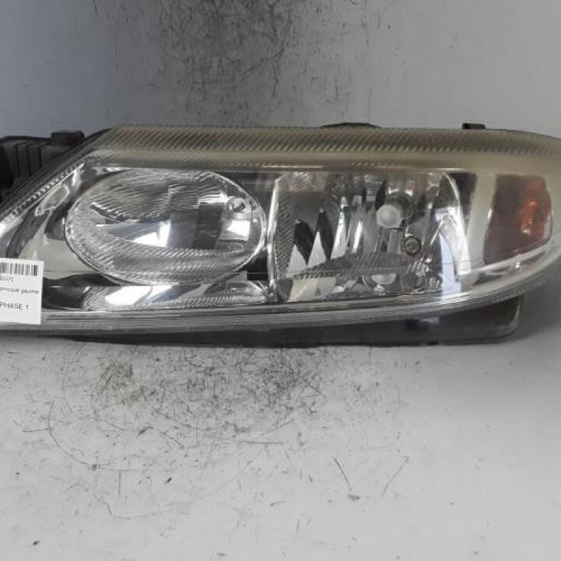 Optique avant principal gauche (feux)(phare) RENAULT LAGUNA 2