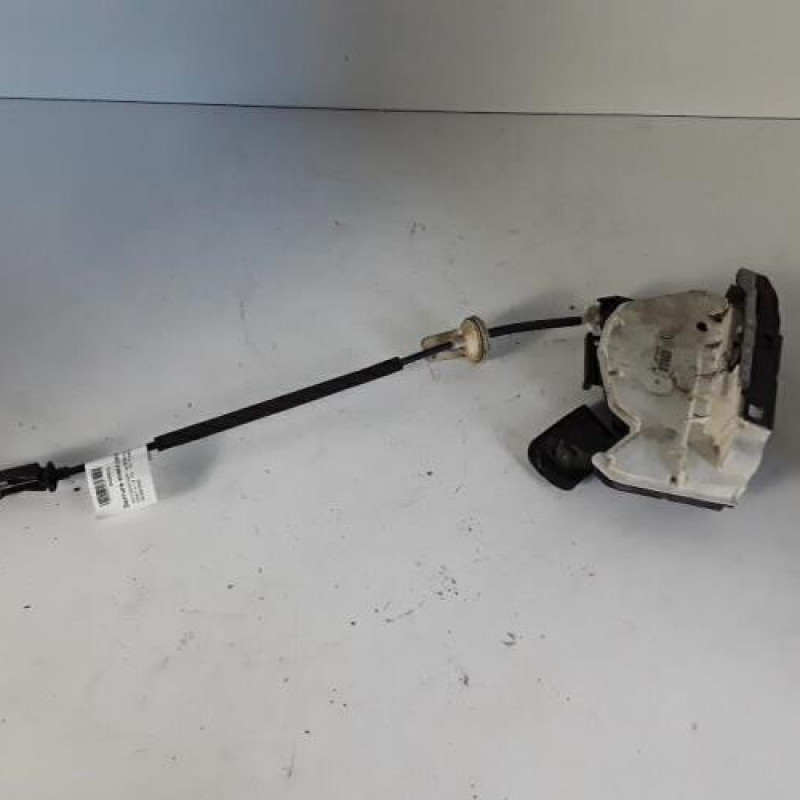 Serrure avant droit VOLKSWAGEN GOLF 6 Serrure avant droit VOLKSWAGEN GOLF 6
