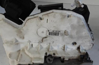 Serrure avant droit VOLKSWAGEN GOLF 6
