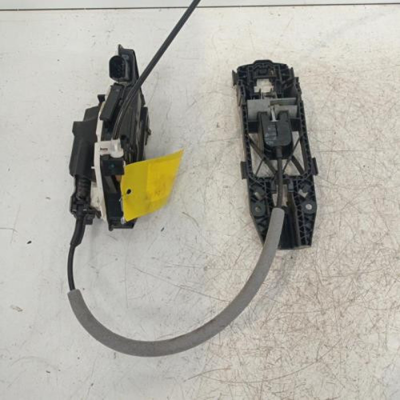 Serrure avant droit SKODA FABIA 2 Serrure avant droit SKODA FABIA 2