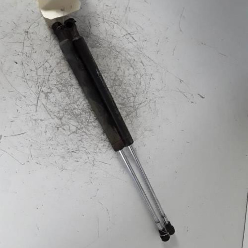 Verin de coffre RENAULT CLIO 2 CAMPUS Verin de coffre RENAULT CLIO 2 CAMPUS