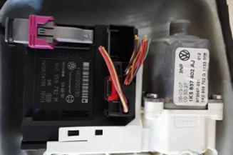 Leve vitre electrique avant droit VOLKSWAGEN JETTA 3