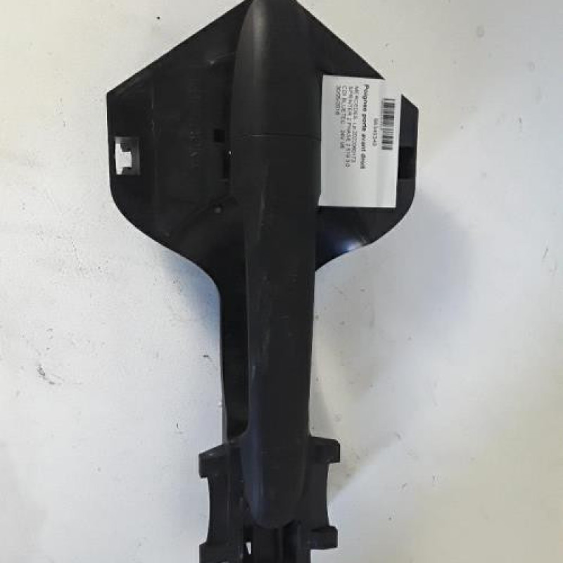 Poignee porte avant droit MERCEDES SPRINTER 2 Poignee porte avant droit MERCEDES SPRINTER 2