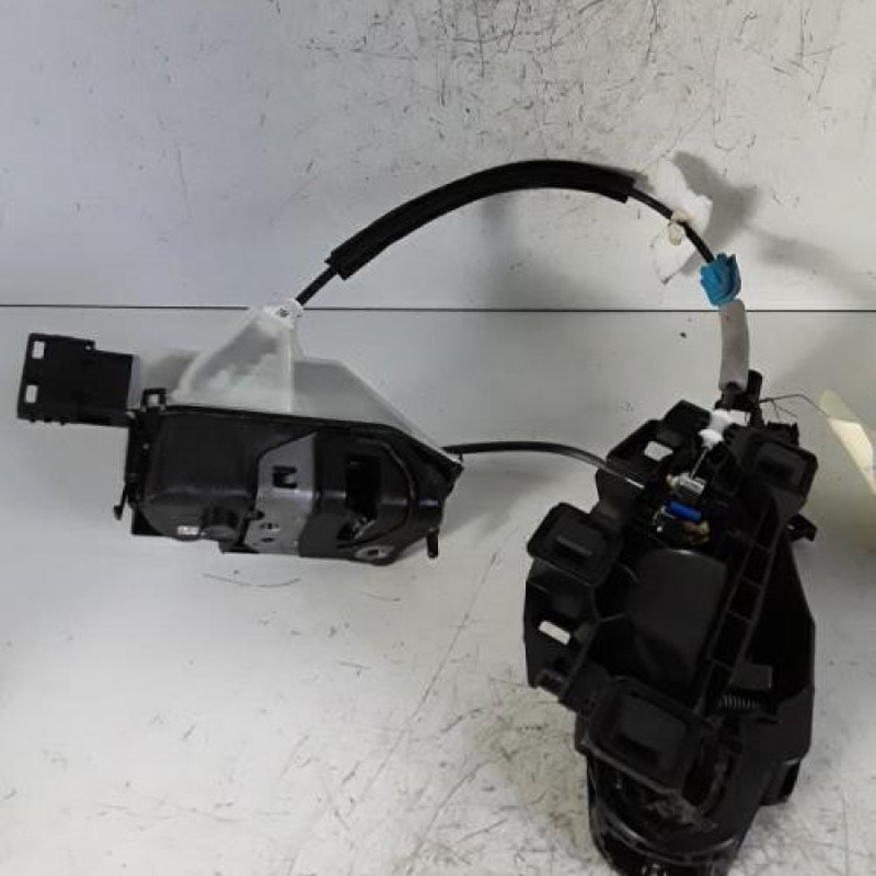 Serrure avant droit PEUGEOT RIFTER