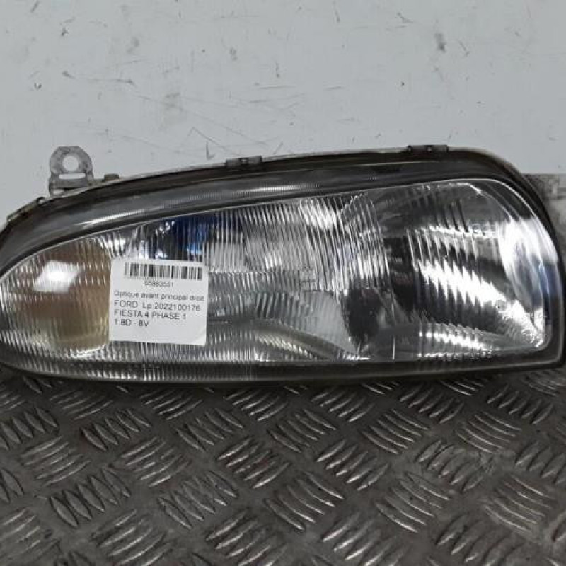 Optique avant principal droit (feux)(phare) FORD FIESTA 4